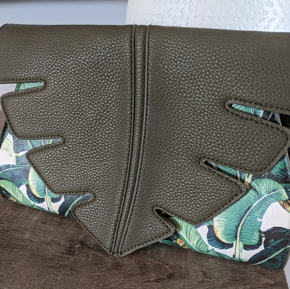 Clutch purse - Picture 3 of 3